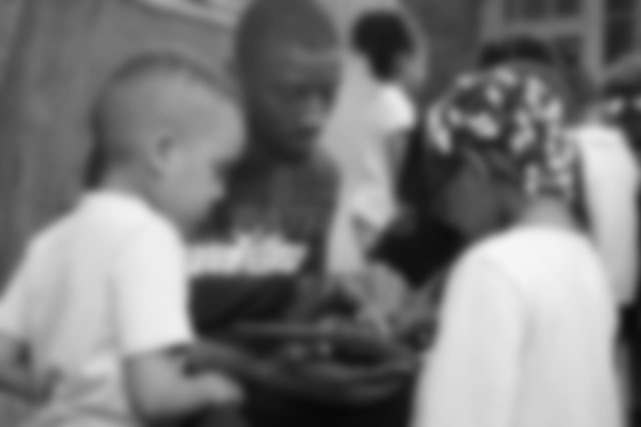 20180614_iPadDonation_Kelly678
