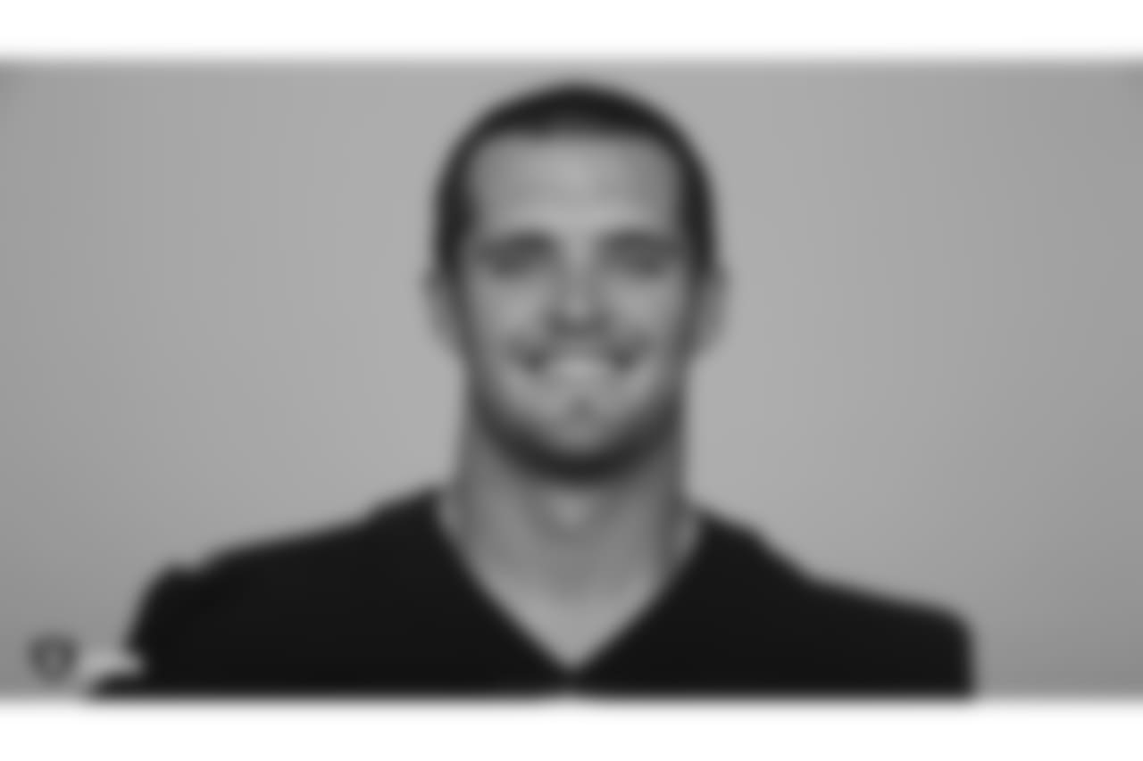 QB Derek Carr