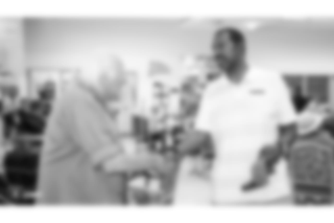 Oakland Raiders alumnus Jerry Robinson visits veterans and thanks them for their service during the Raiders 2018 Training Camp at Veterans Home of California, Yountville, Tuesday, August 7, 2018, in Yountville, California.