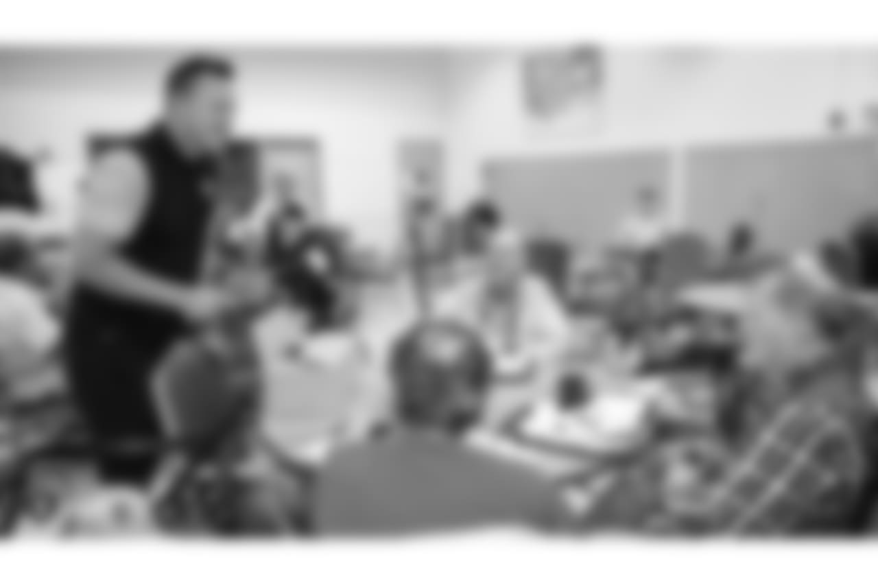 Oakland Raiders alumnus Bob Rosentiel visits veterans and thanks them for their service during the Raiders 2018 Training Camp at Veterans Home of California, Yountville, Tuesday, August 7, 2018, in Yountville, California.