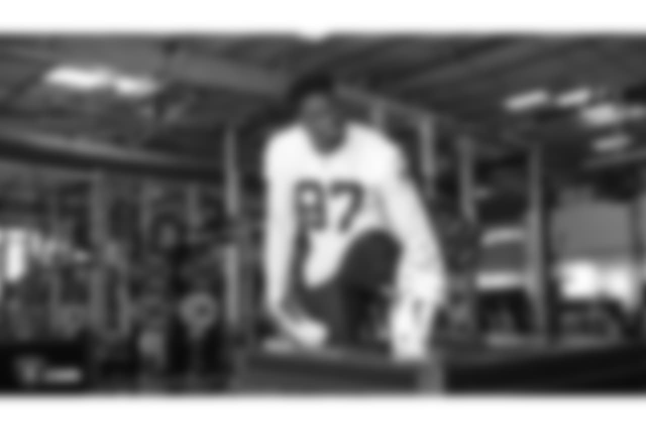 Oakland Raiders tight end Jared Cook (87) at an Organized Team Activity (OTA) at the Oakland Raiders Practice Facility, Tuesday, June 5, 2018, in Alameda, California.
