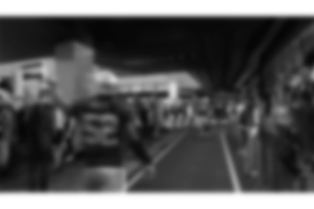 Las Vegas Raiders - Interiors - 000 Sideline Club 09 People