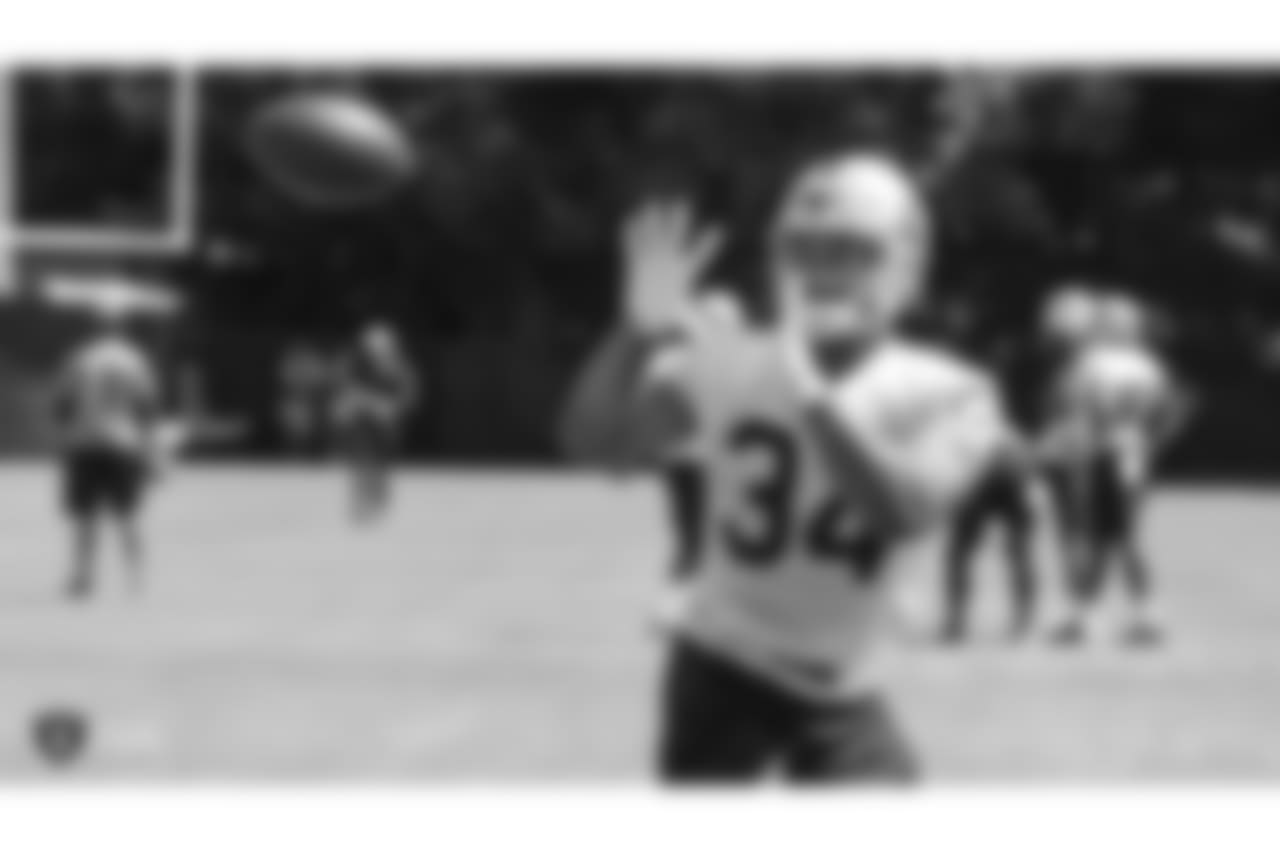 Oakland Raiders running back Chris Warren (34) on the field for practice at 2018 Training Camp at The Oakland Raiders Napa Valley Training Complex, Saturday, August 4, 2018, in Napa, California.