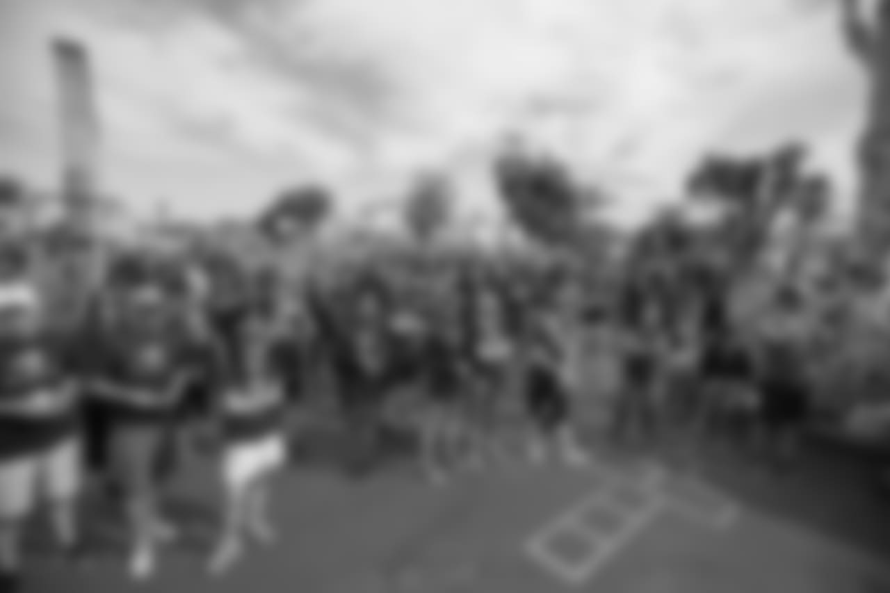 The Los Angeles Rams and front office staff participate in a playground build at 20th Street Elementary School, Friday, June 15, 2018, in Los Angeles, CA. (Jeff Lewis/Rams)