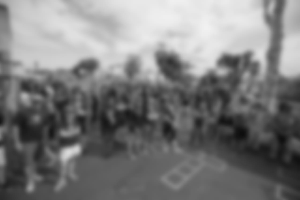 The Los Angeles Rams and front office staff participate in a playground build at 20th Street Elementary School, Friday, June 15, 2018, in Los Angeles, CA. (Jeff Lewis/Rams)