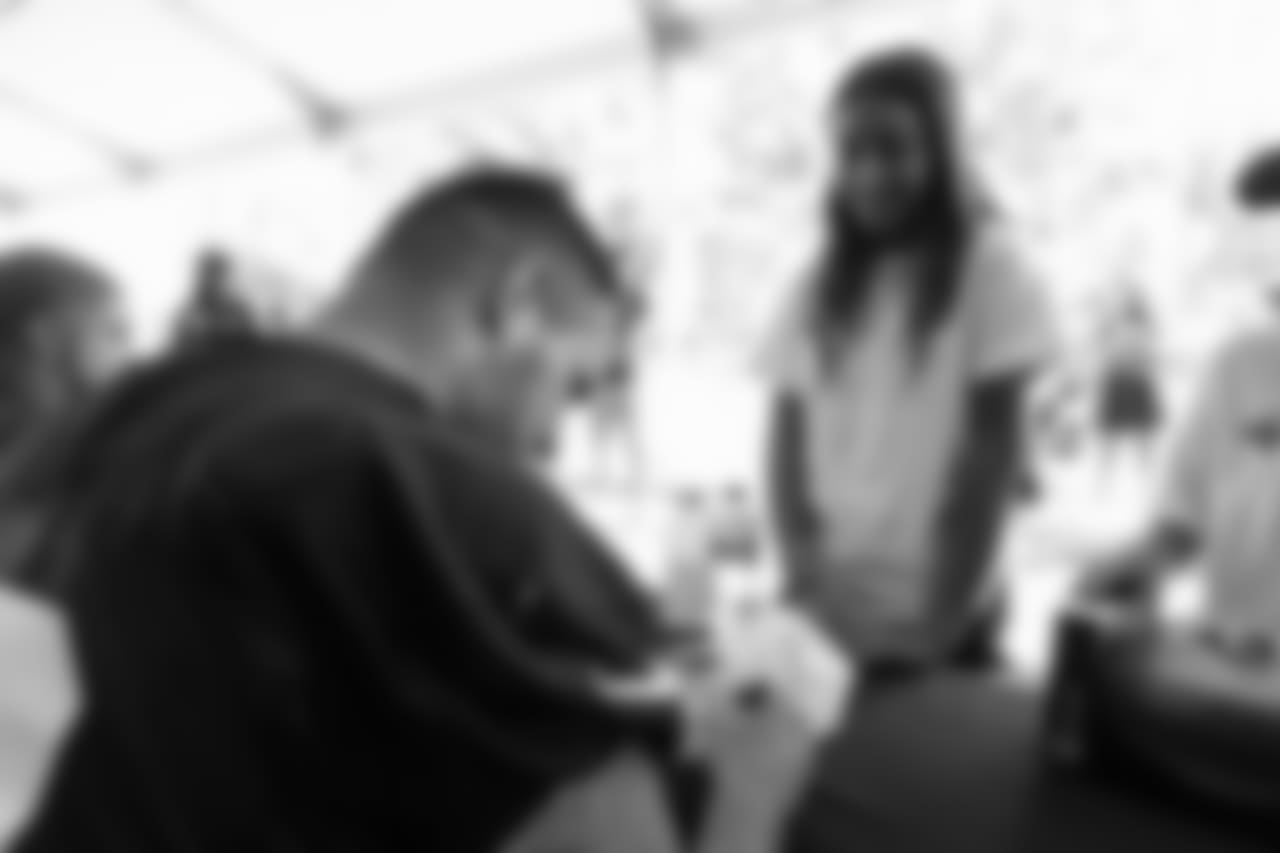 Offensive Guard (79) Rob Havenstein of the Los Angeles Rams signs autographs during Day 6 of Training Camp, Wednesday, August 01, 2018, in Irvine, CA. (Will Navarro/Rams)