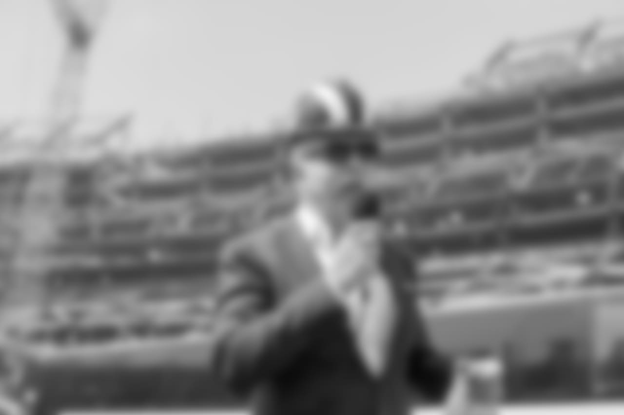Owner Stan Kroenke of the Los Angeles Rams speaks to the team while touring the new Inglewood Stadium site, Thursday June 14, 2018, in Inglewood, CA. (Jeff Lewis/Rams)