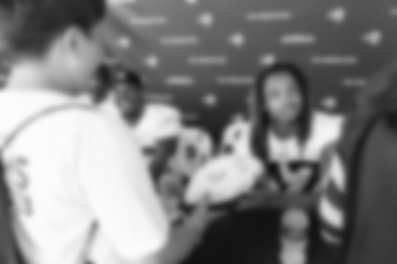 Cornerback (47) Ramon Richards of the Los Angeles Rams signs autographs during Day 3 of Training Camp, Saturday, July 28, 2018, in Irvine, CA. (Will Navarro/Rams)