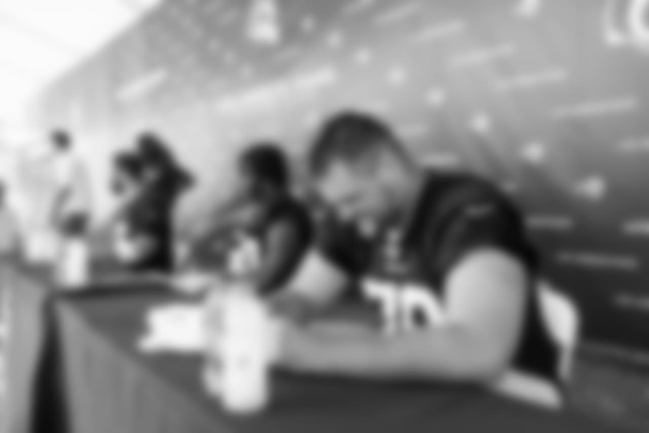 Offensive Guard (79) Rob Havenstein of the Los Angeles Rams signs autographs during Day 6 of Training Camp, Wednesday, August 01, 2018, in Irvine, CA. (Will Navarro/Rams)