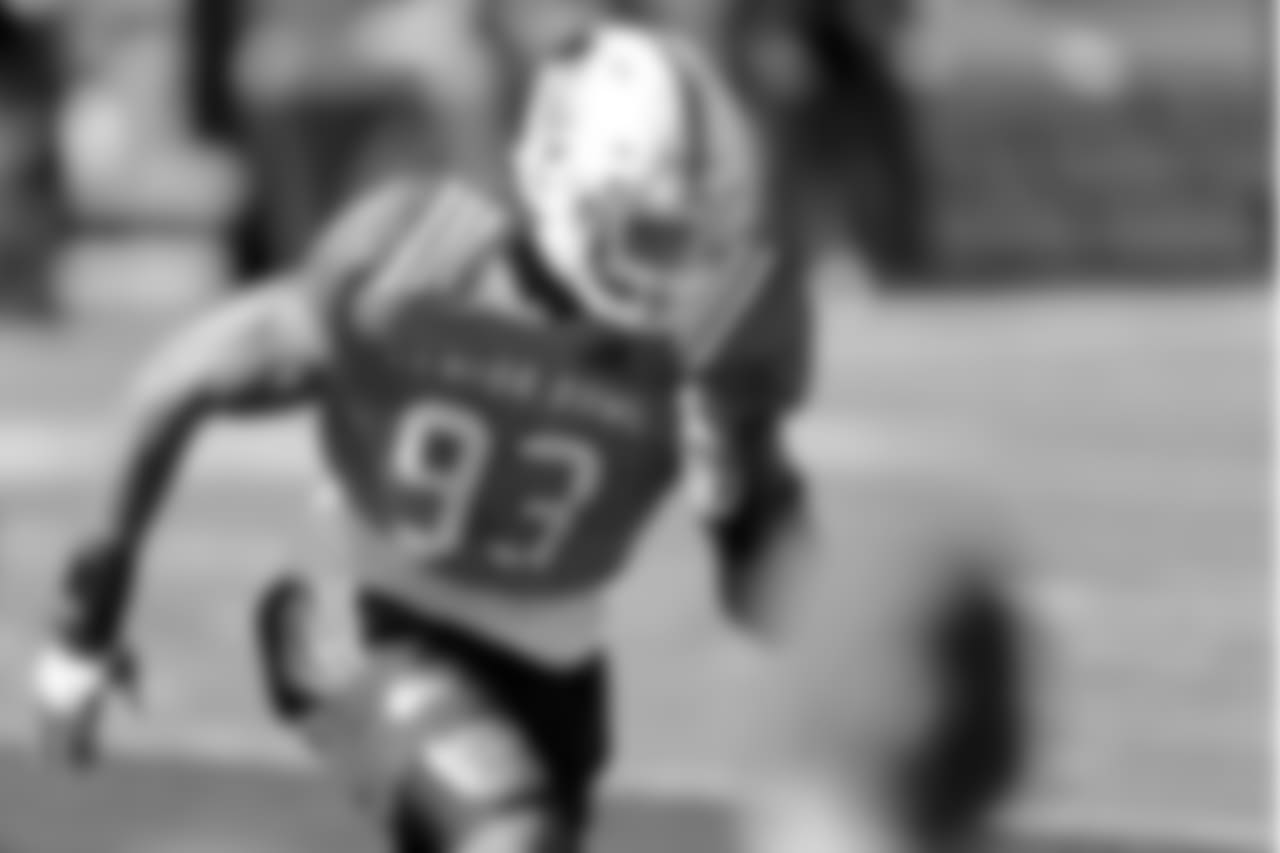 DE Marcus Davenport
Texas- San Antonio