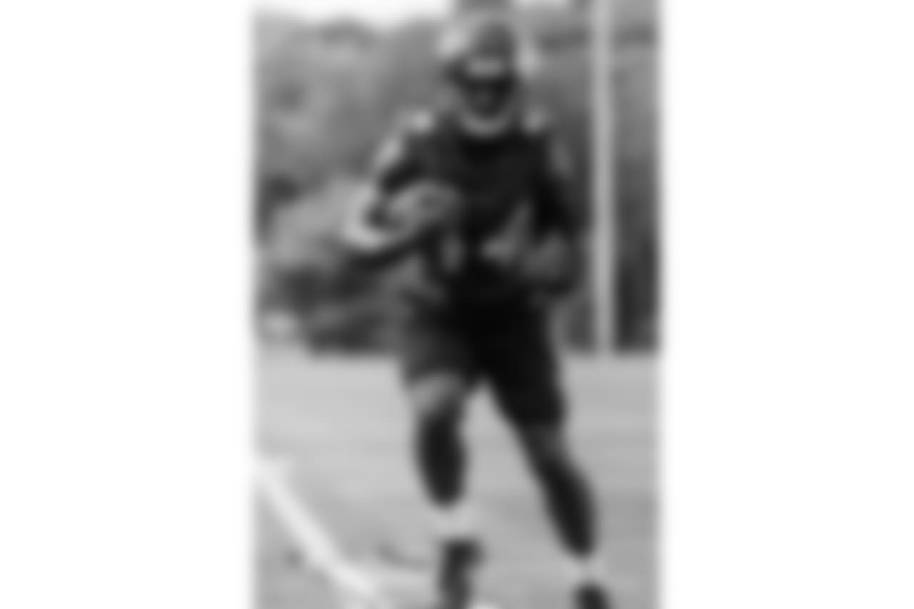 RB Mark Thompson
The undrafted running back out of Florida runs with a full head of steam. He’s a handful at 6-foot-1, 232 pounds, yet looks quick with the ball in his hands as well. Thompson still needs to sharpen his receiving game, but he’s intriguing.