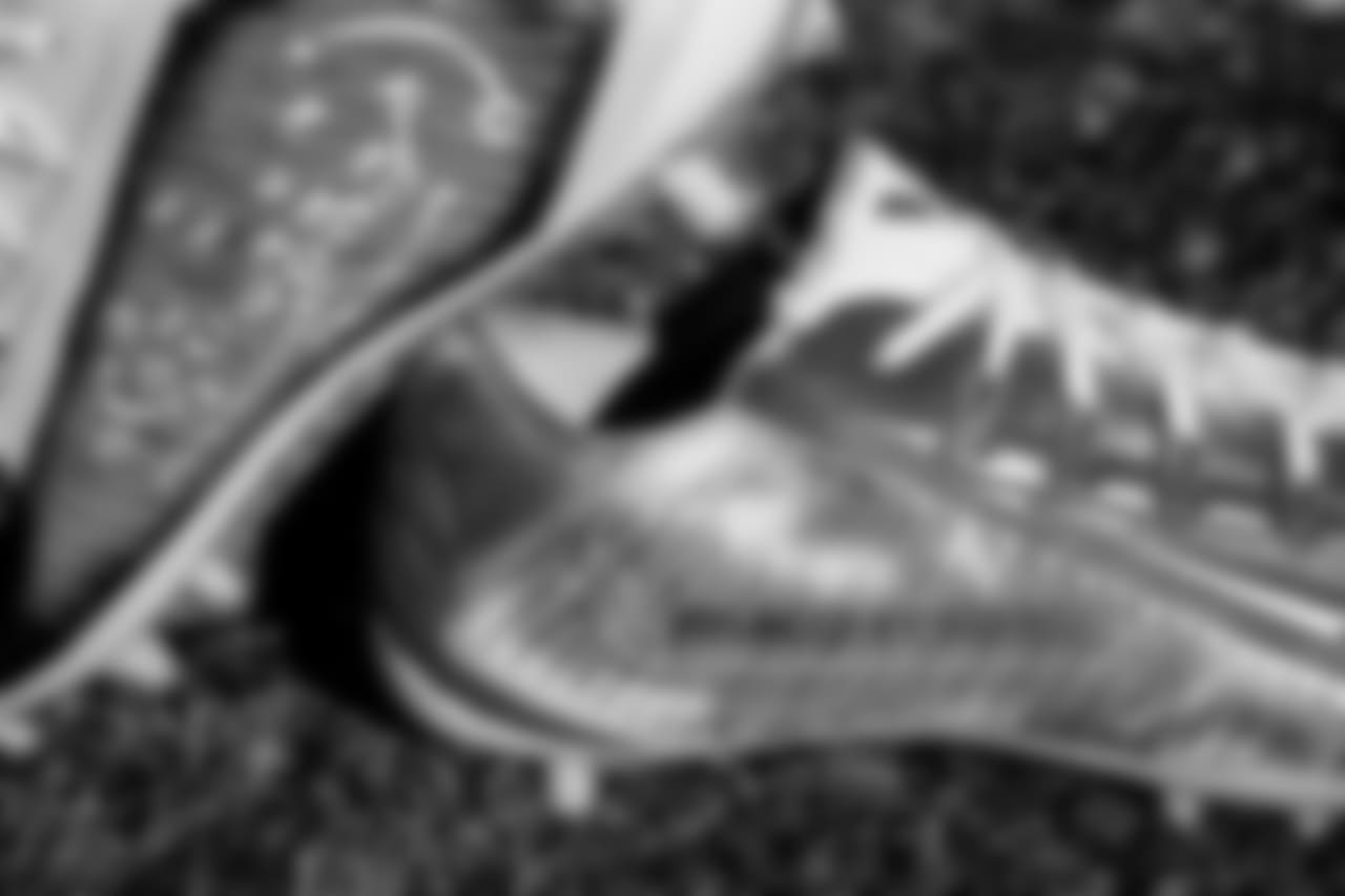 WR Jeremy Maclin
Cause: JMac Gives Back Foundation
