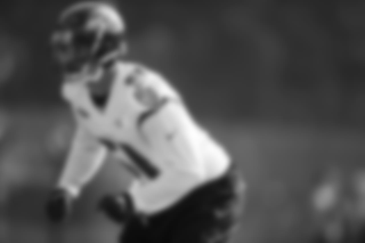 LB Kamalei Correa