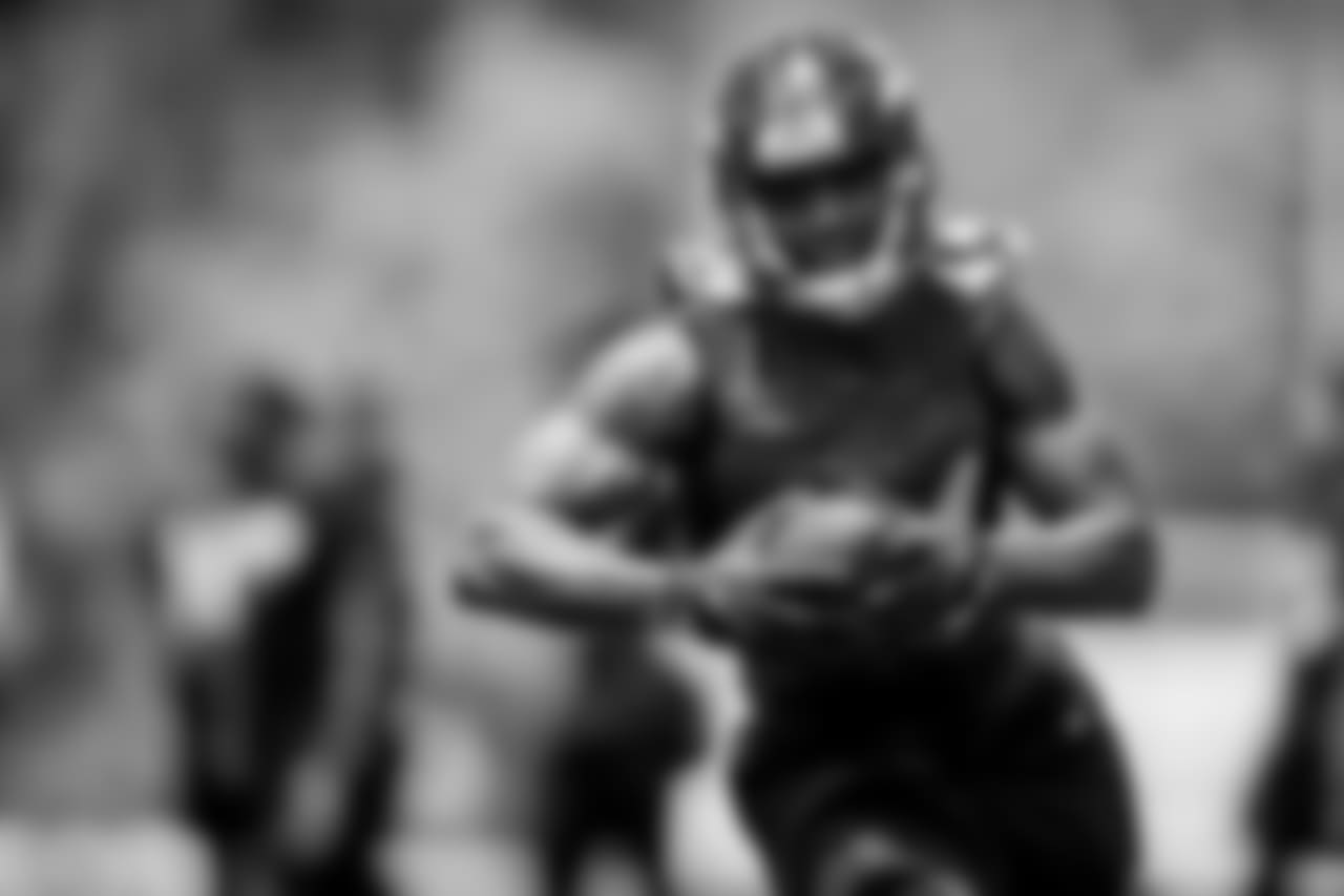 RB Mark Thompson