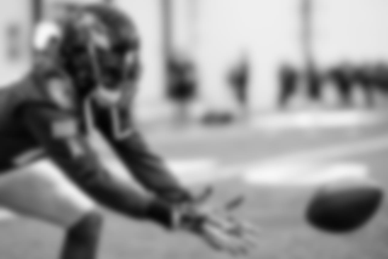 WR Mike Wallace