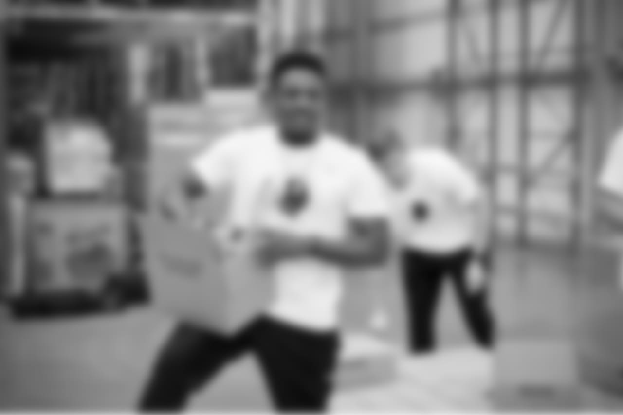 052518-FoodBank0004