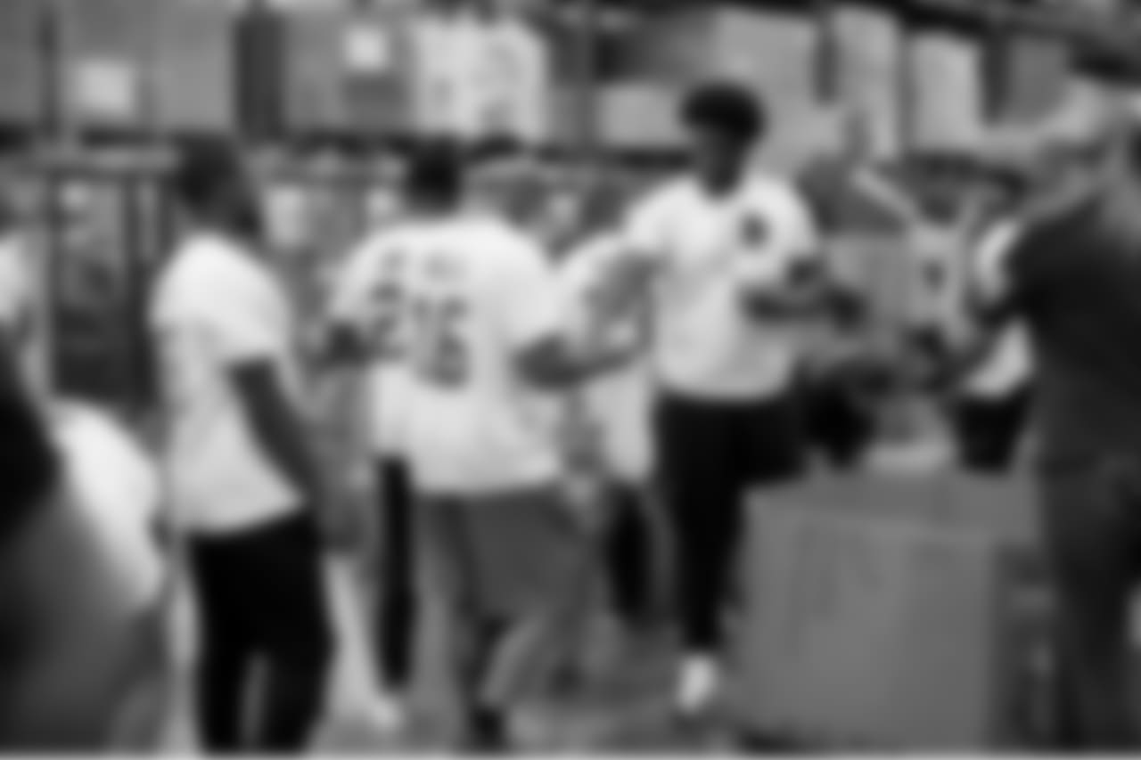 052518-FoodBank0030