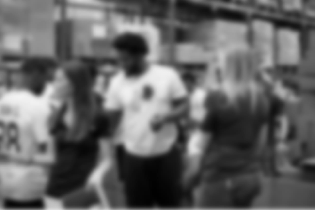 052518-FoodBank0023