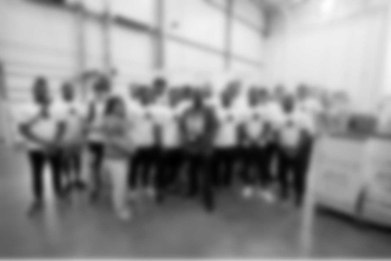 052518-FoodBank0012