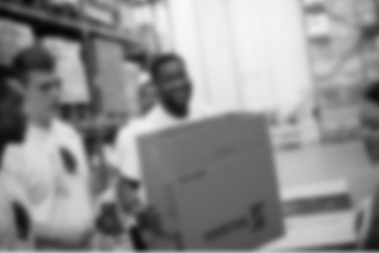 052518-FoodBank0009