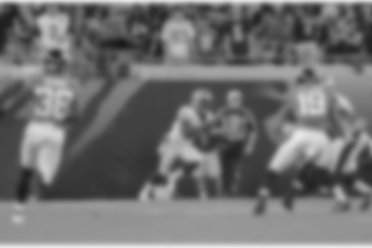Gallery-preseason-game1-2560x14401911