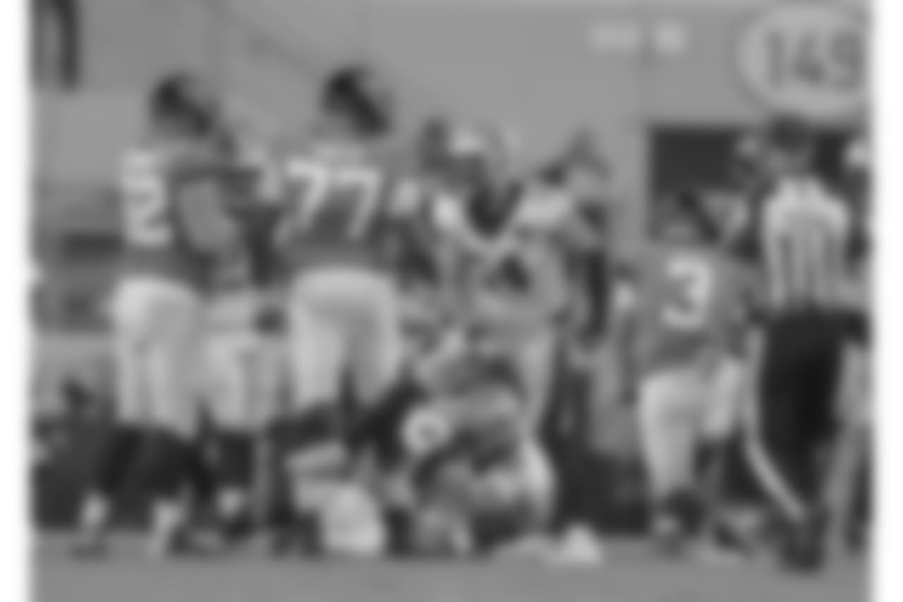 Gallery-preseason-game1-2560x14402879