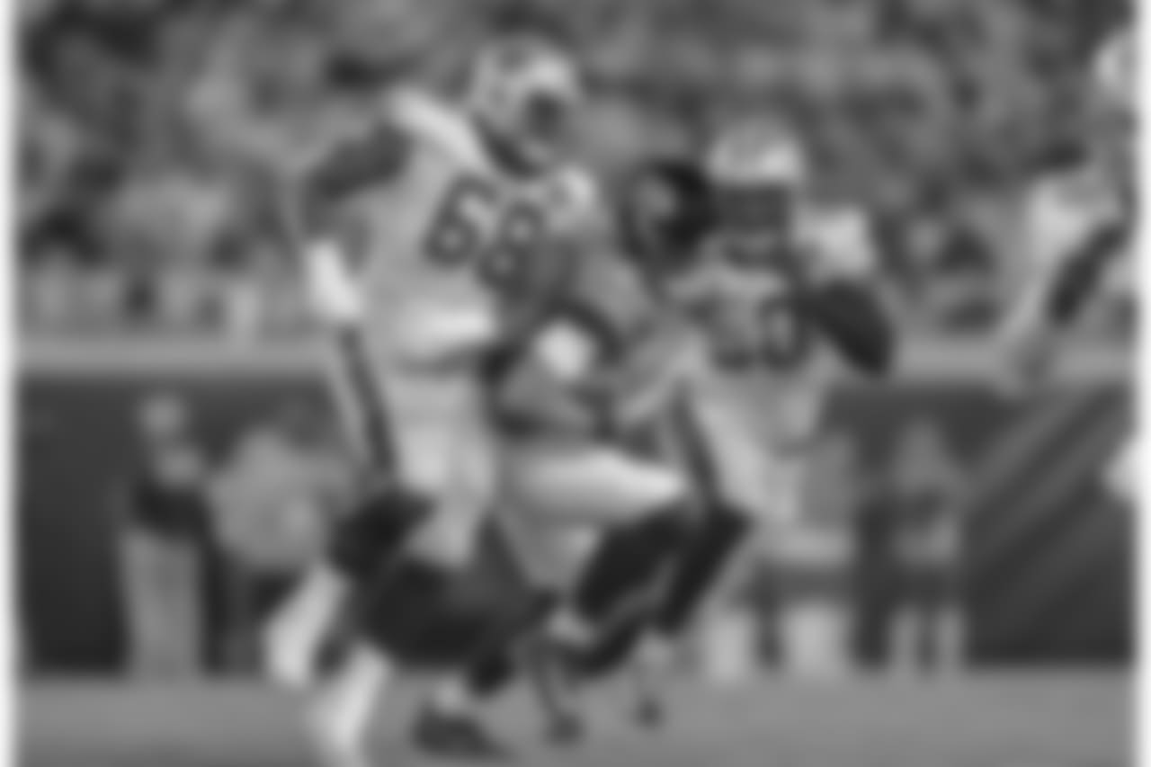 Gallery-preseason-game1-2560x14402152