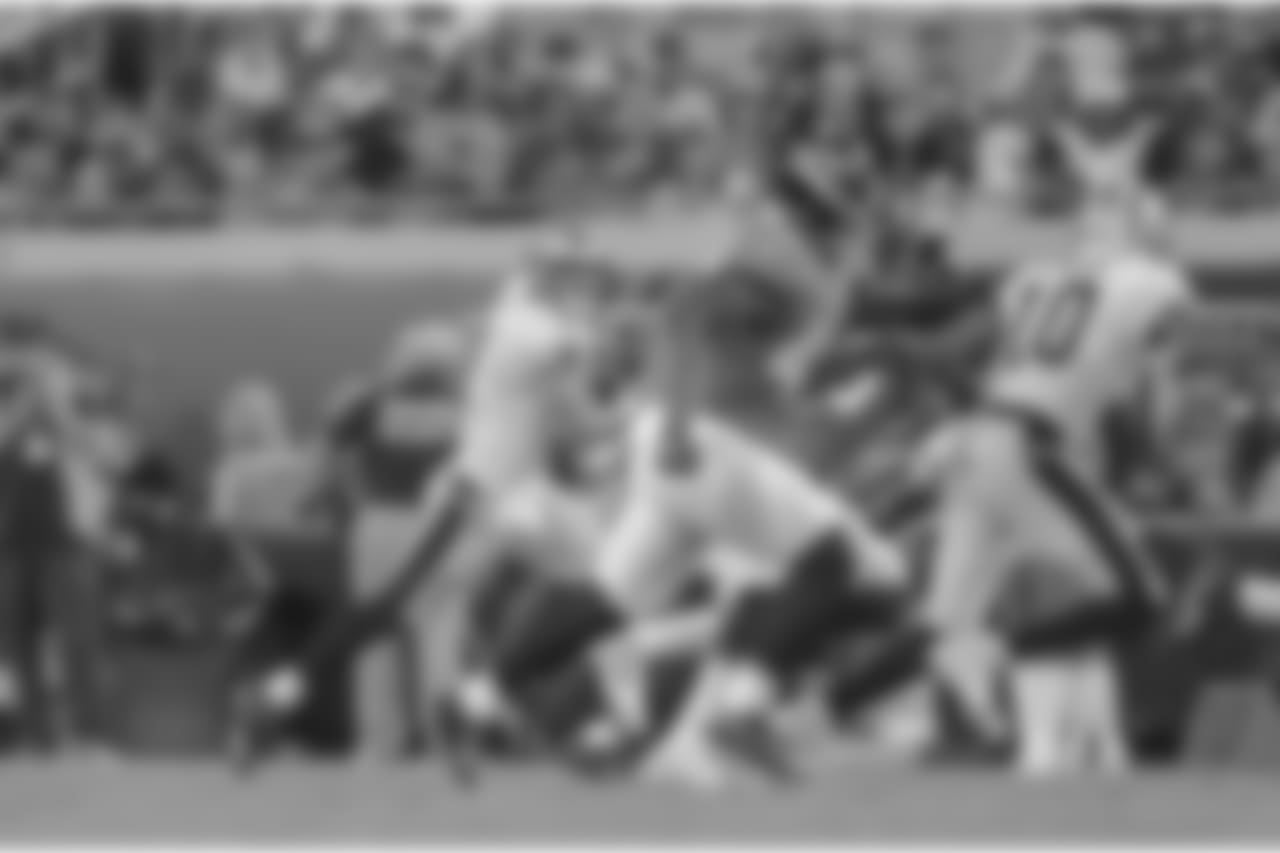 Gallery-preseason-game1-2560x14401949