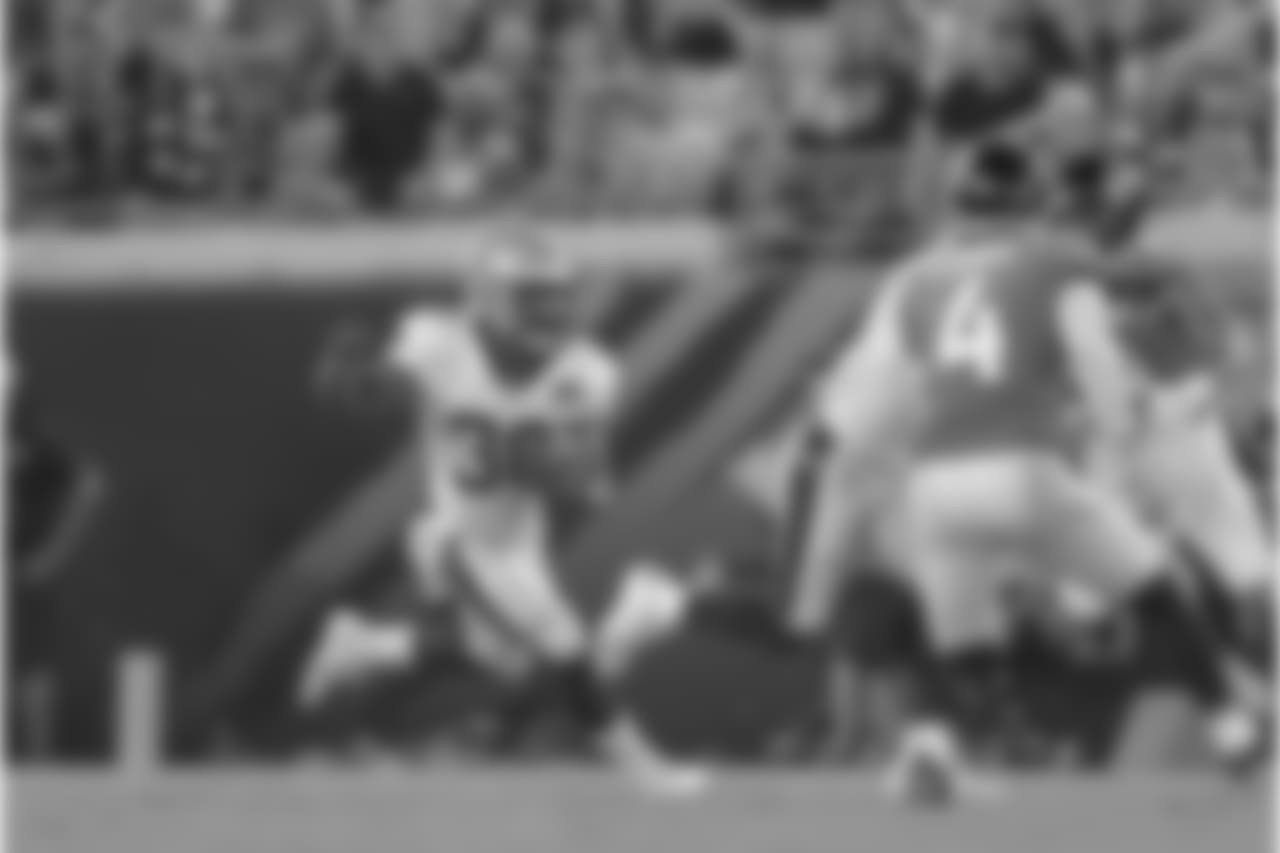 Gallery-preseason-game1-2560x14401929