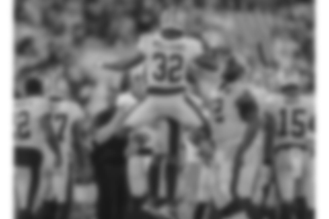 Gallery-preseason-game1-2560x14402589