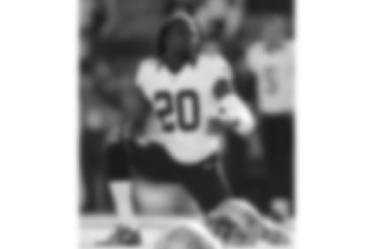 20 CB Brian Dixon