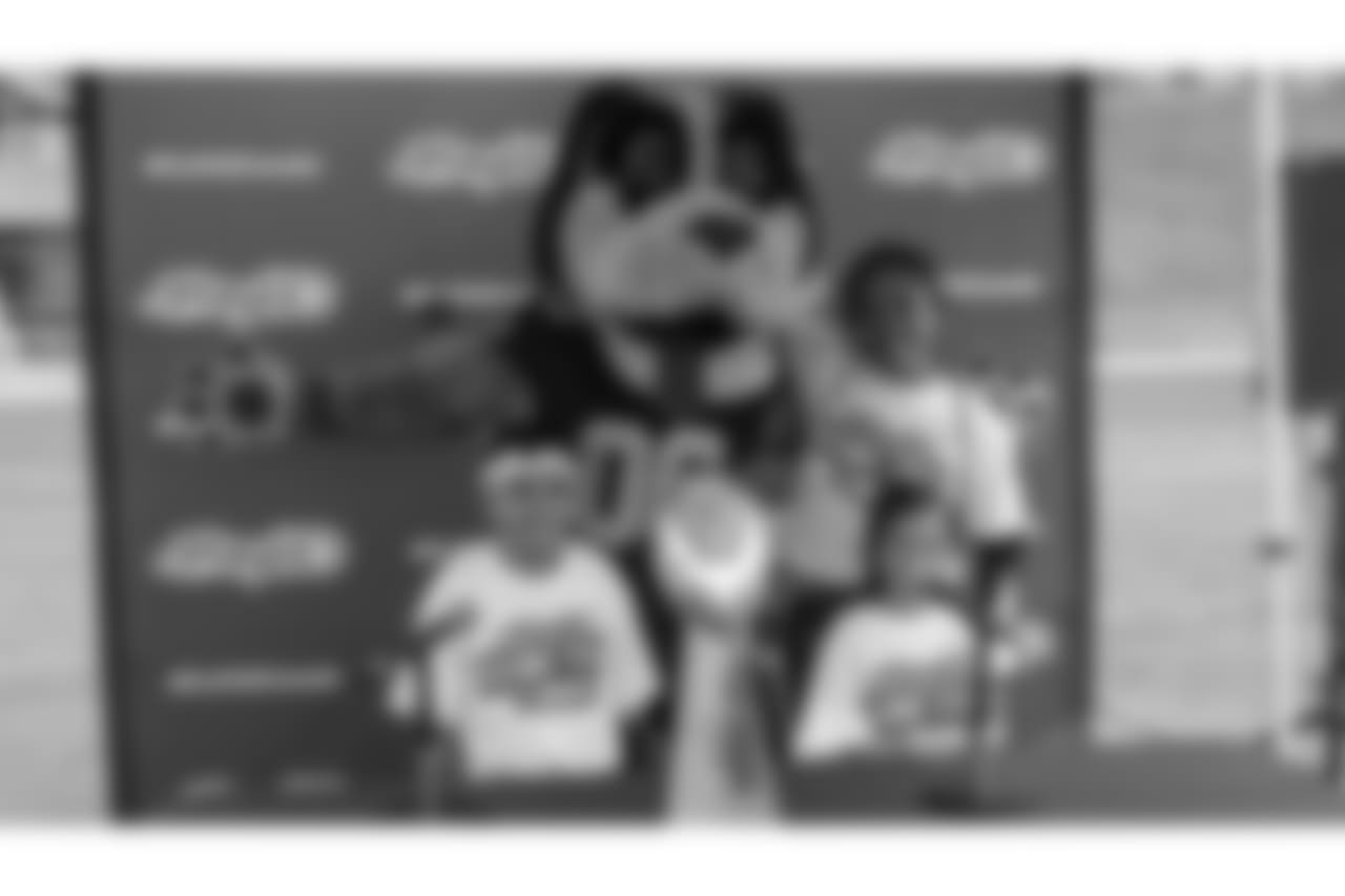 New Orleans Saints players Cameron Jordan, Terron Armstead, David Onyemata, Vonn Bell and Saints Hall of Famer Michael Lewis hosted an NFL Play 60 camp for kids in Vancouver, Canada on May 26, 2018.