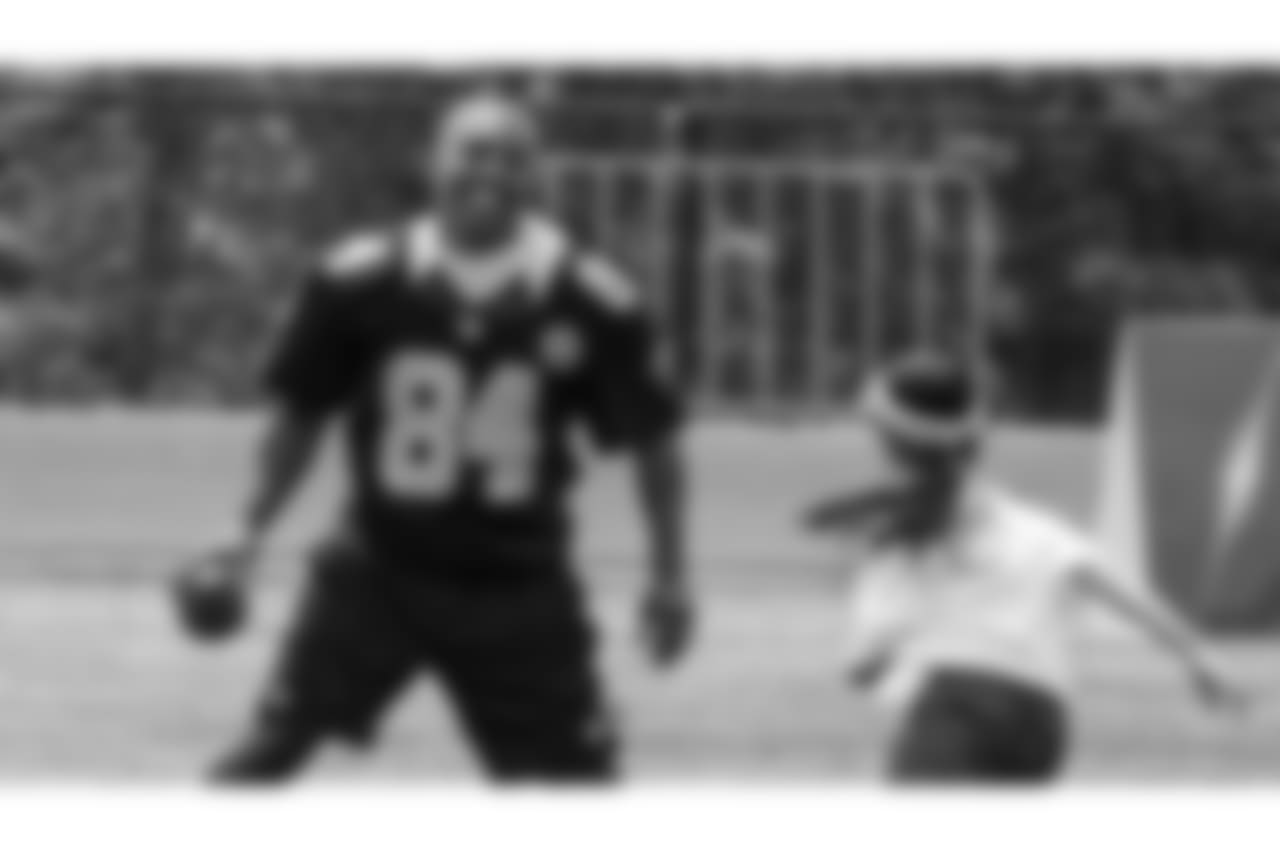 New Orleans Saints players Cameron Jordan, Terron Armstead, David Onyemata, Vonn Bell and Saints Hall of Famer Michael Lewis hosted an NFL Play 60 camp for kids in Vancouver, Canada on May 26, 2018.
