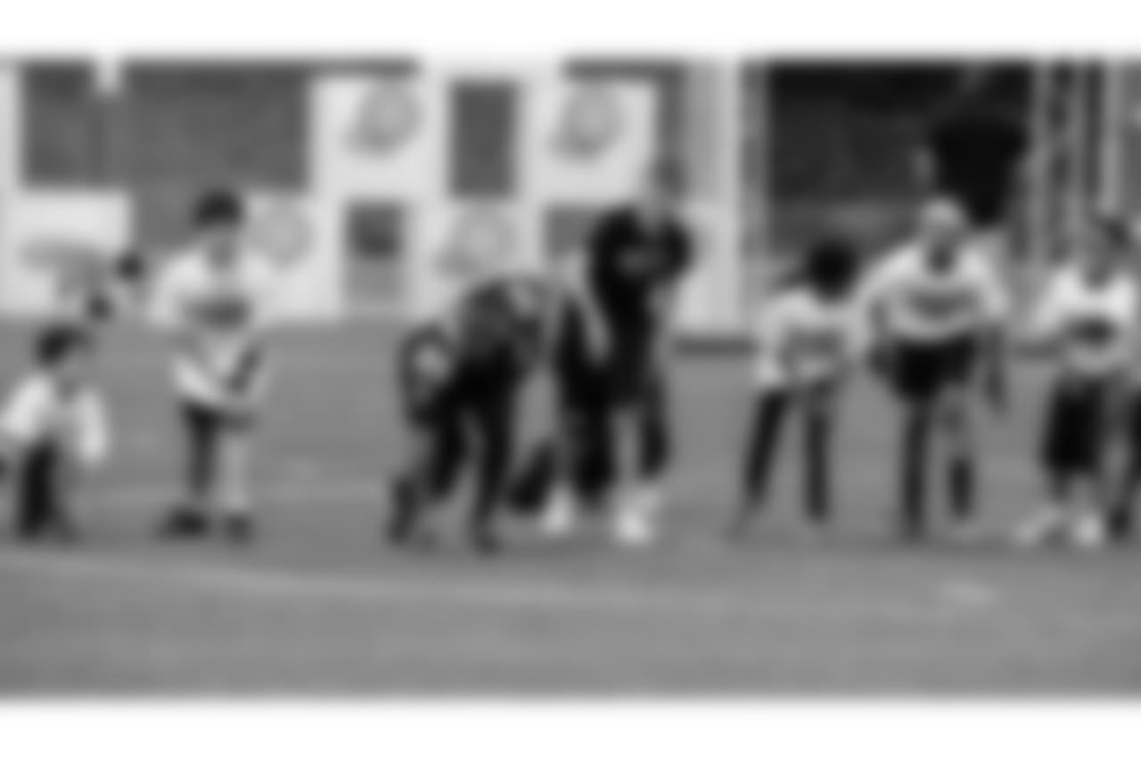 New Orleans Saints players Cameron Jordan, Terron Armstead, David Onyemata, Vonn Bell and Saints Hall of Famer Michael Lewis hosted an NFL Play 60 camp for kids in Vancouver, Canada on May 26, 2018.