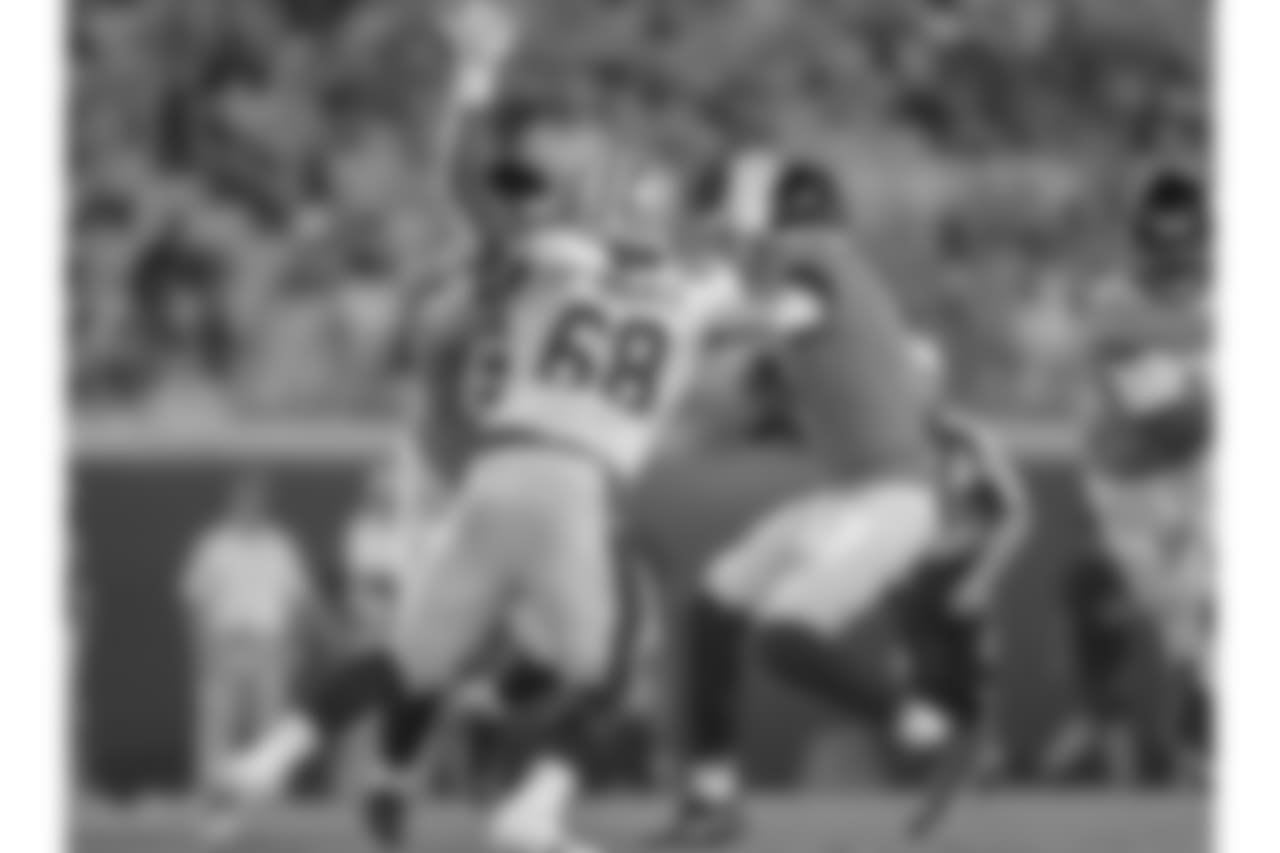 Gallery-preseason-game1-2560x14402143