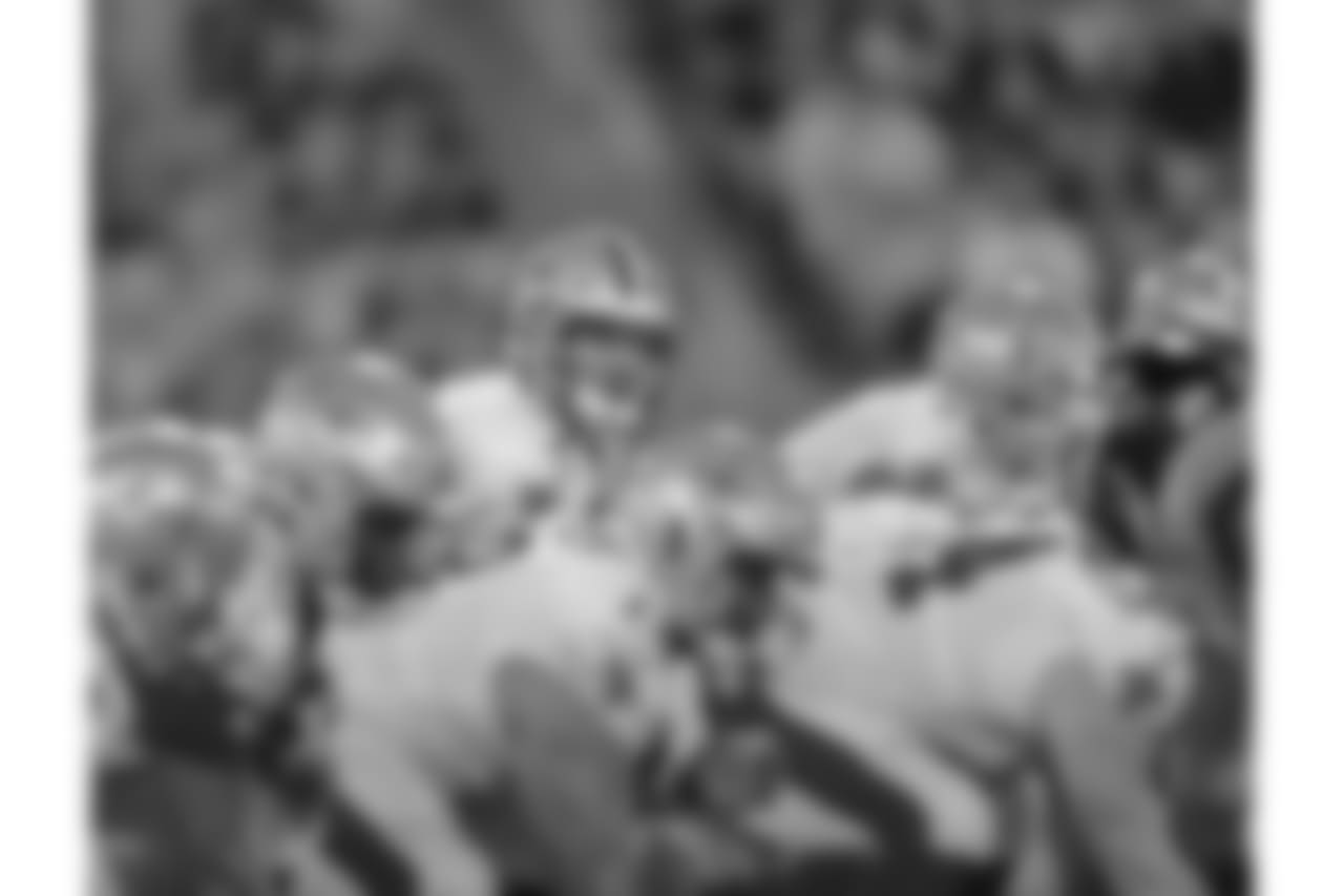 Gallery-preseason-game1-2560x14402211