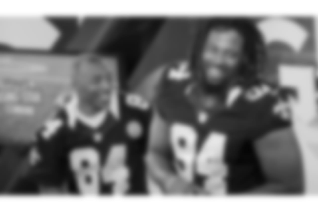 New Orleans Saints players Cameron Jordan, Terron Armstead, David Onyemata, Vonn Bell and Saints Hall of Famer Michael Lewis hosted an NFL Play 60 camp for kids in Vancouver, Canada on May 26, 2018.