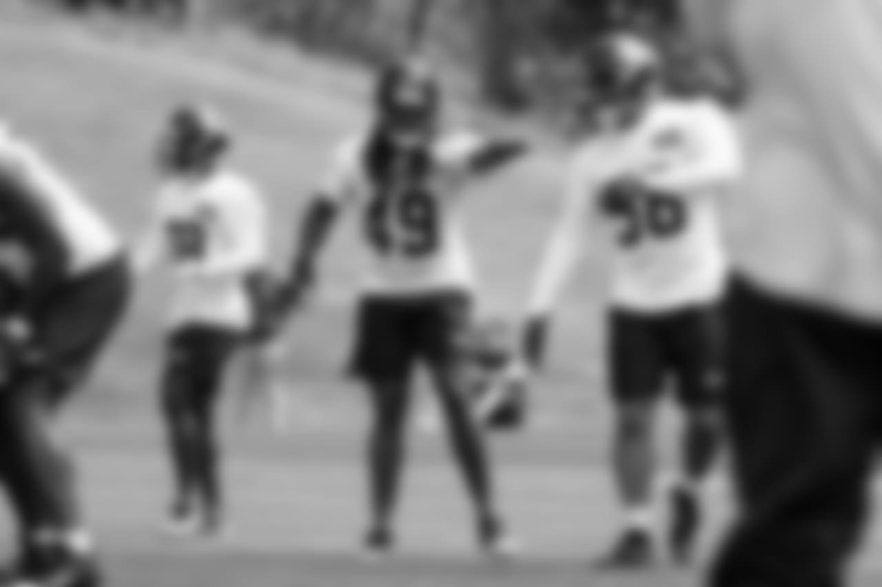 LB Shaquem Griffin, middle