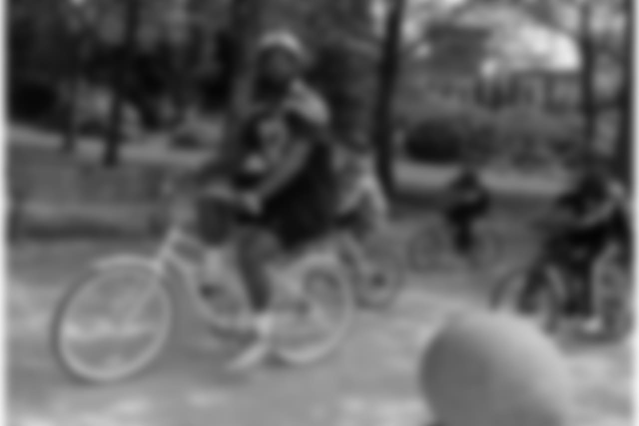 cst_ek2v0134_0.jpg