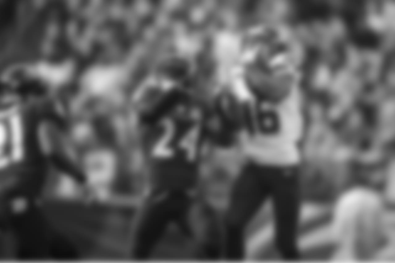Seahawks rookie receiver Tyler Lockett continued his fine play, leaping high to make a one-handed catch in front of Baltimore's Kyle Arrington in the second quarter.