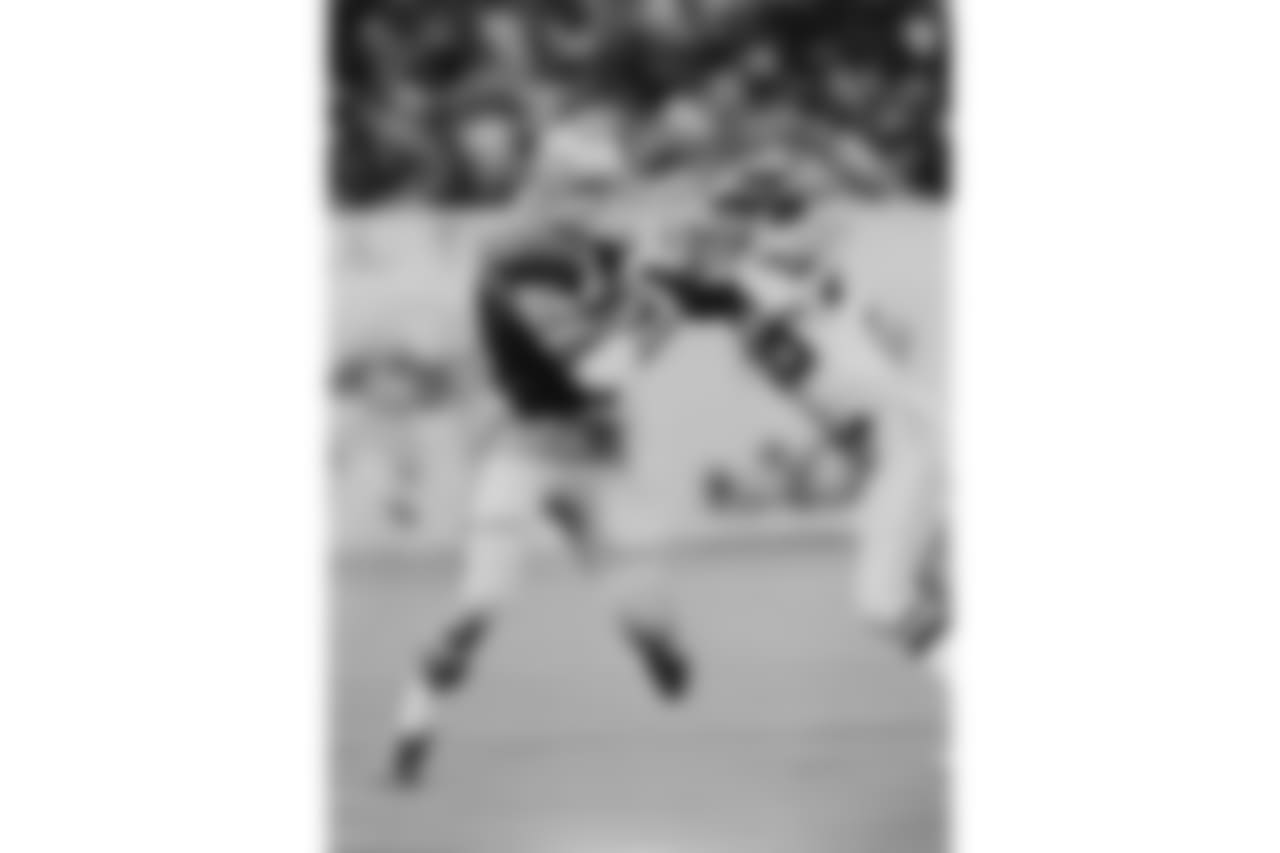 Seattle Seahawks tight end Brian Peets (88) tries to break away from San Diego Chargers cornerback Willie Buchanon (28) during an NFL game in Seattle, Wash., Sept. 2, 1979. The Chargers defeated the Seahawks 33-16. (AP Photo/NFL Photos)