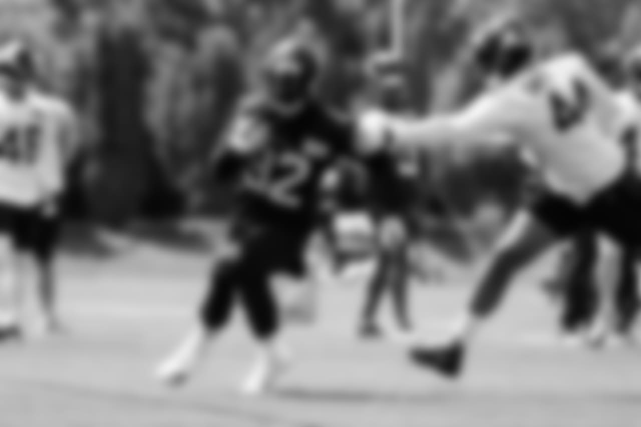 RB Chris Carson