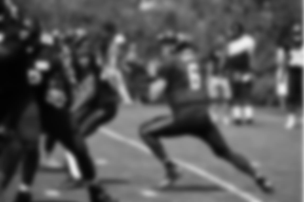 QB Austin Davis
