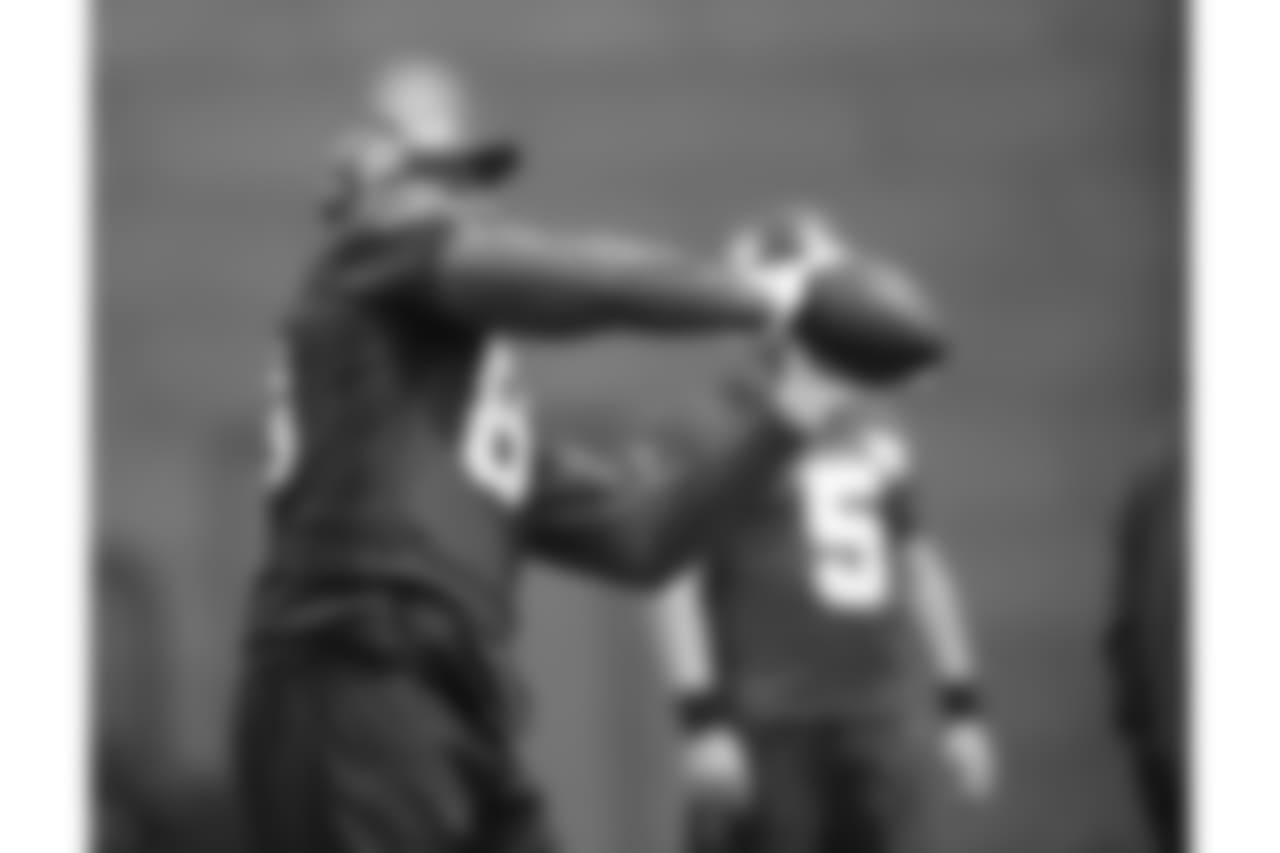 88_jimmy_graham_practice.jpg