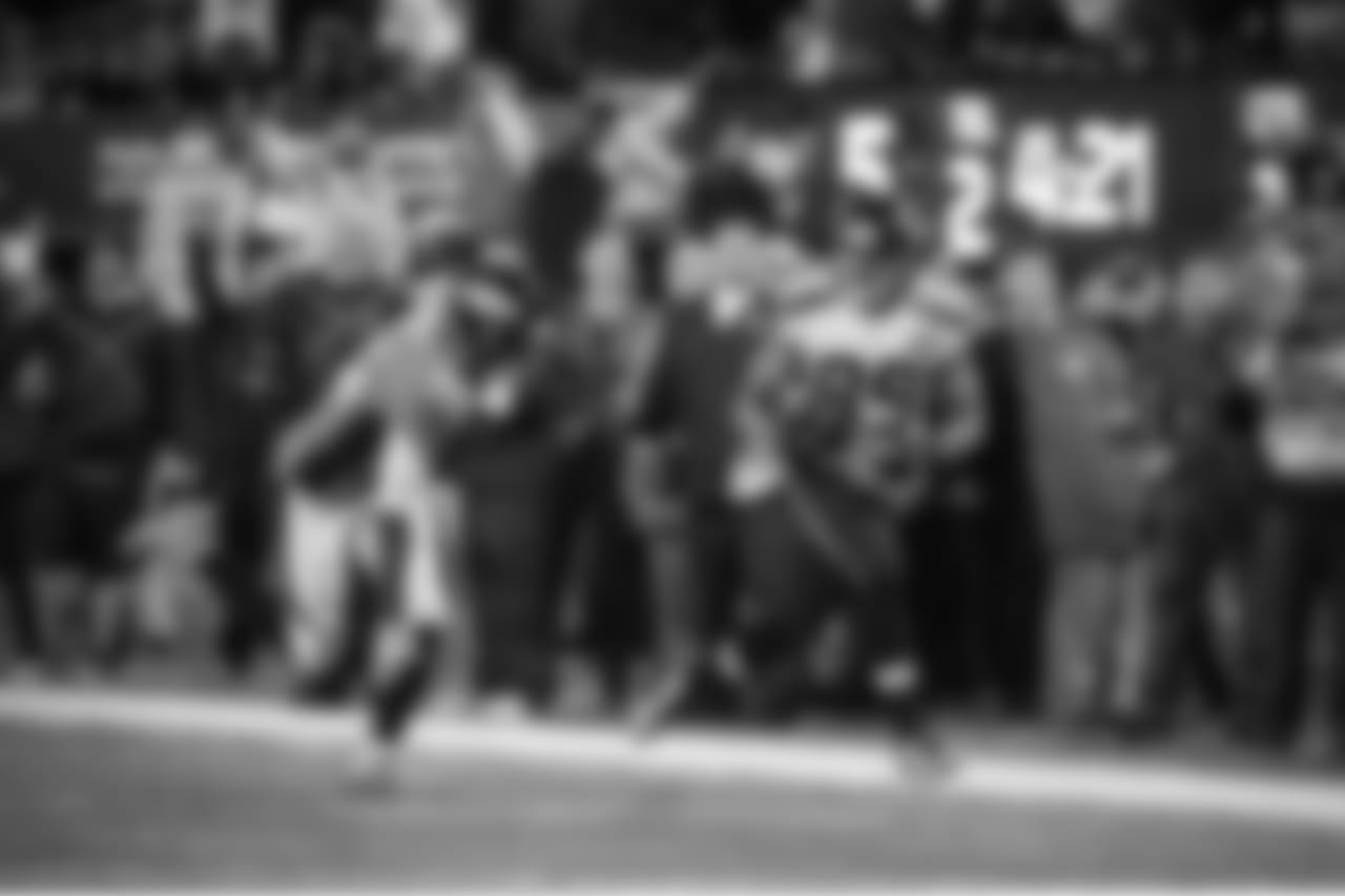 Seattle's Doug Baldwin found himself open deep along the left sideline and beat Denver's Champ Bailey for a 37-yard pass reception from Russell Wilson.