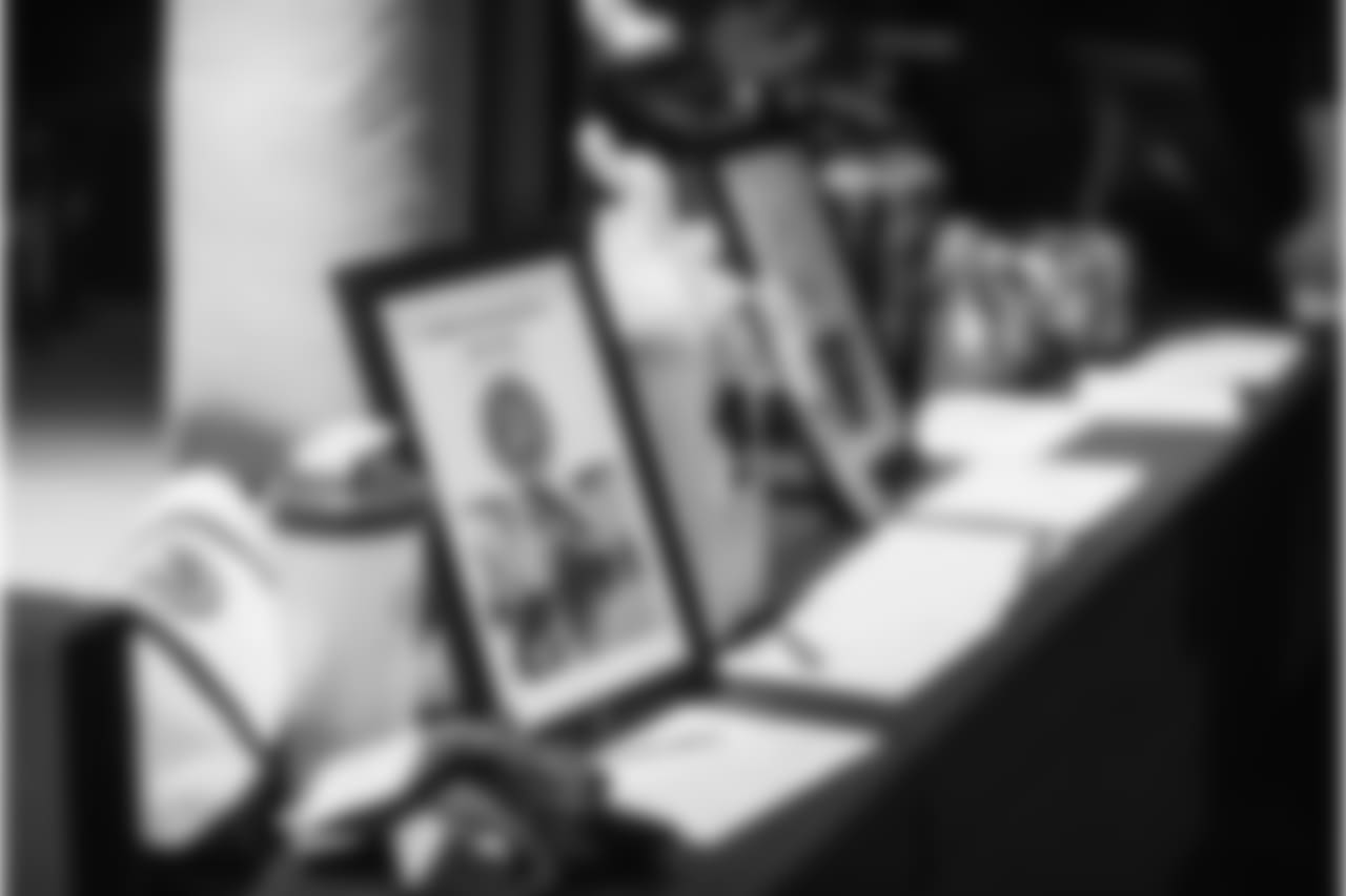 20171206_seagals_auction-2.jpg
