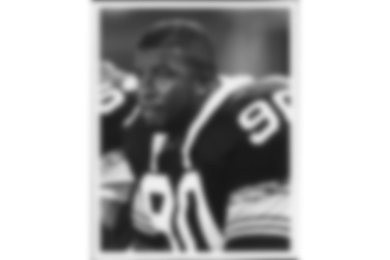 Tyronne Stowe (87-90)