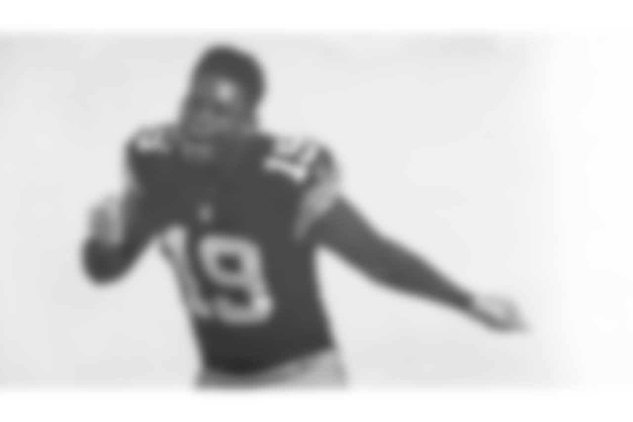 JuJu Smith-Schuster wears the latest throwback jersey that honors the Super Bowl XIII and XIV teams.