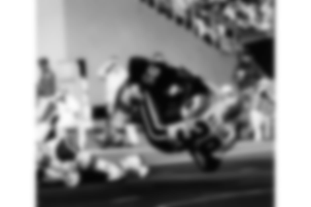 8. Greg Lloyd (88-97) - 53.5 career QB sacks.