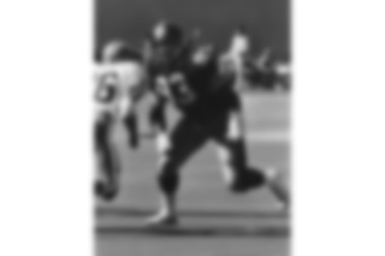 6. Keith Willis (82-87, 89-91) - 59 career QB sacks.